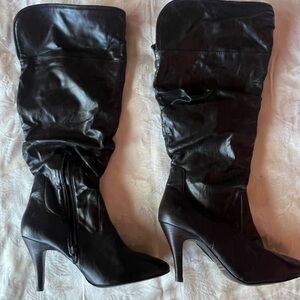 Lovey Dark Brown Heeled Boots
